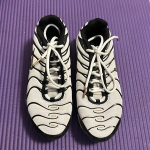 Air Max Plus 'White Metallic Gold